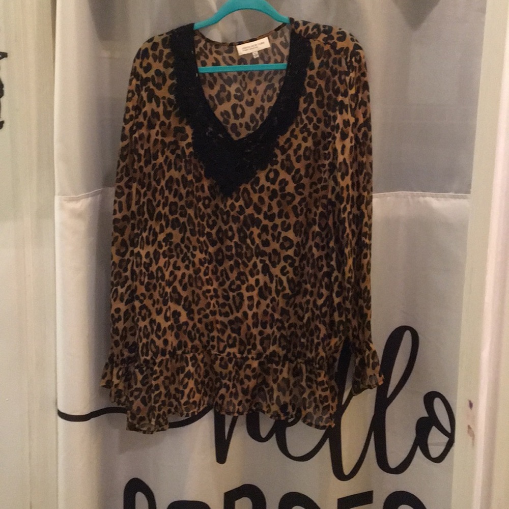 Jones New York leopard blouse plus size.